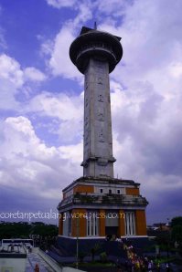 Menara Biru Masjid Agung Jawa Tengah 